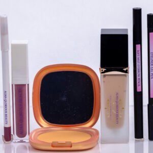 LIQUID FOUNDATION #L11 ET POWDER FOUNDATION TRANSLUCENT ET MATTE LIP ET EYELINER ET EYEBROW