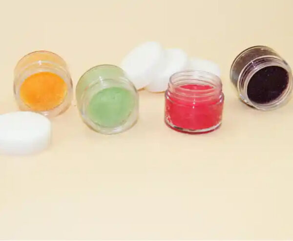 GLORIOUS EXFOLIATING LIP SCRUB - Image 8